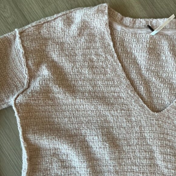 ** FREE PEOPLE PINK HEART IT TUNIC TIE SIDE SWEATER XS oversized vneck - Picture 8 of 11